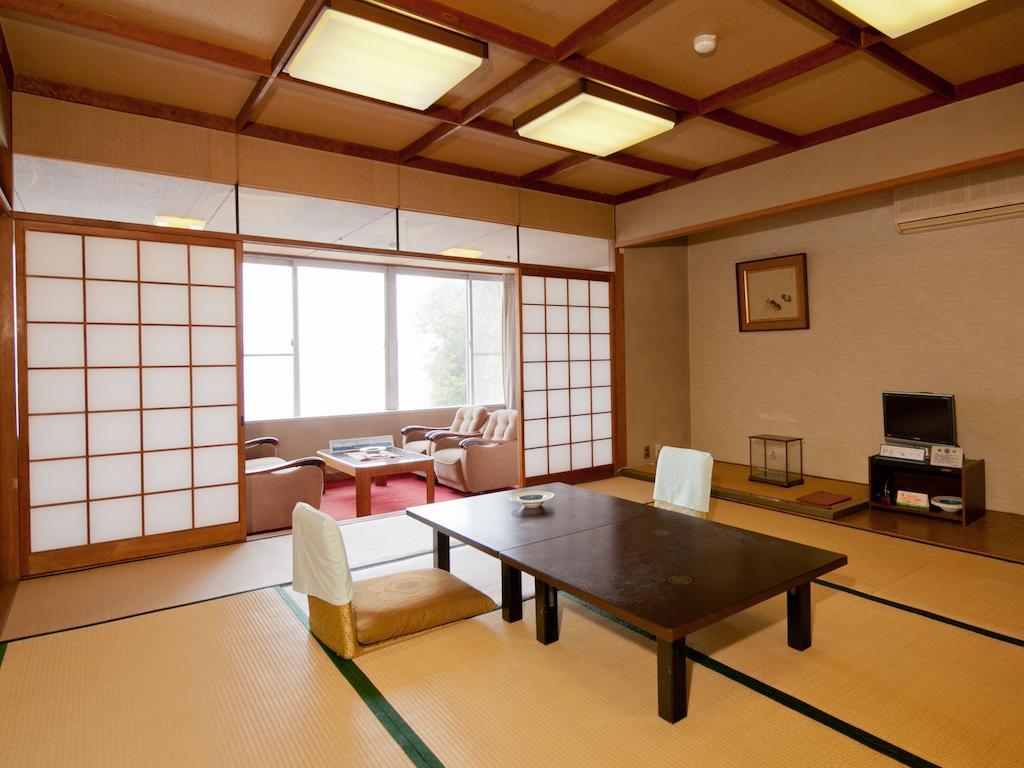 Hotel Wakayama Kada Onsen Kada Kaigetsu Habitación foto