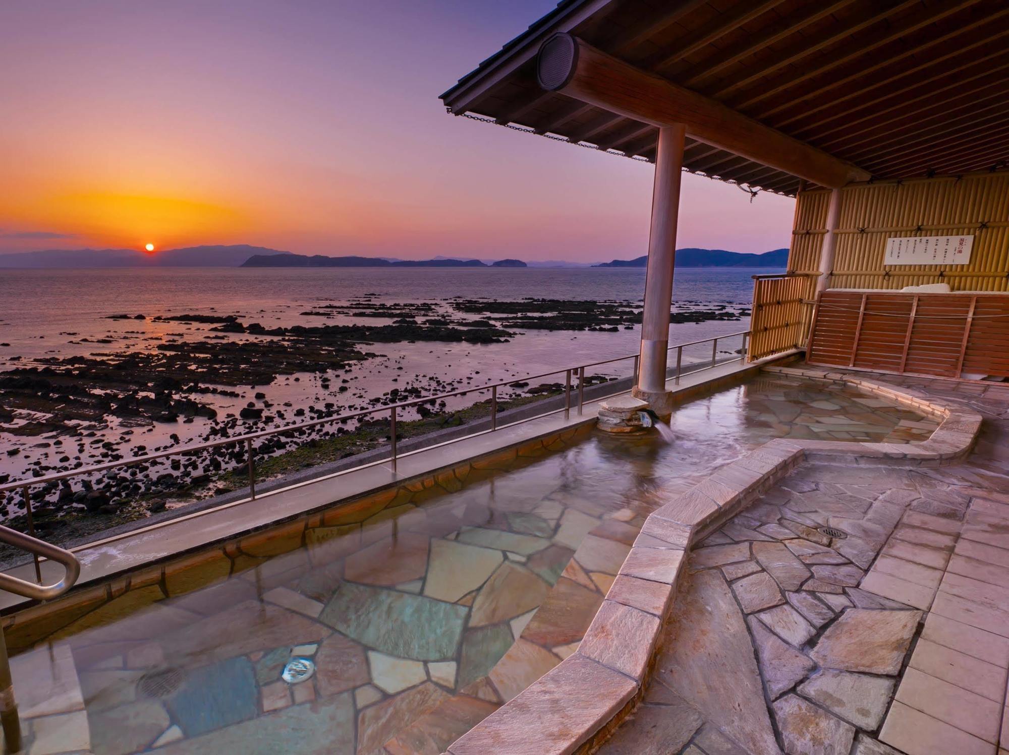 Hotel Wakayama Kada Onsen Kada Kaigetsu Exterior foto